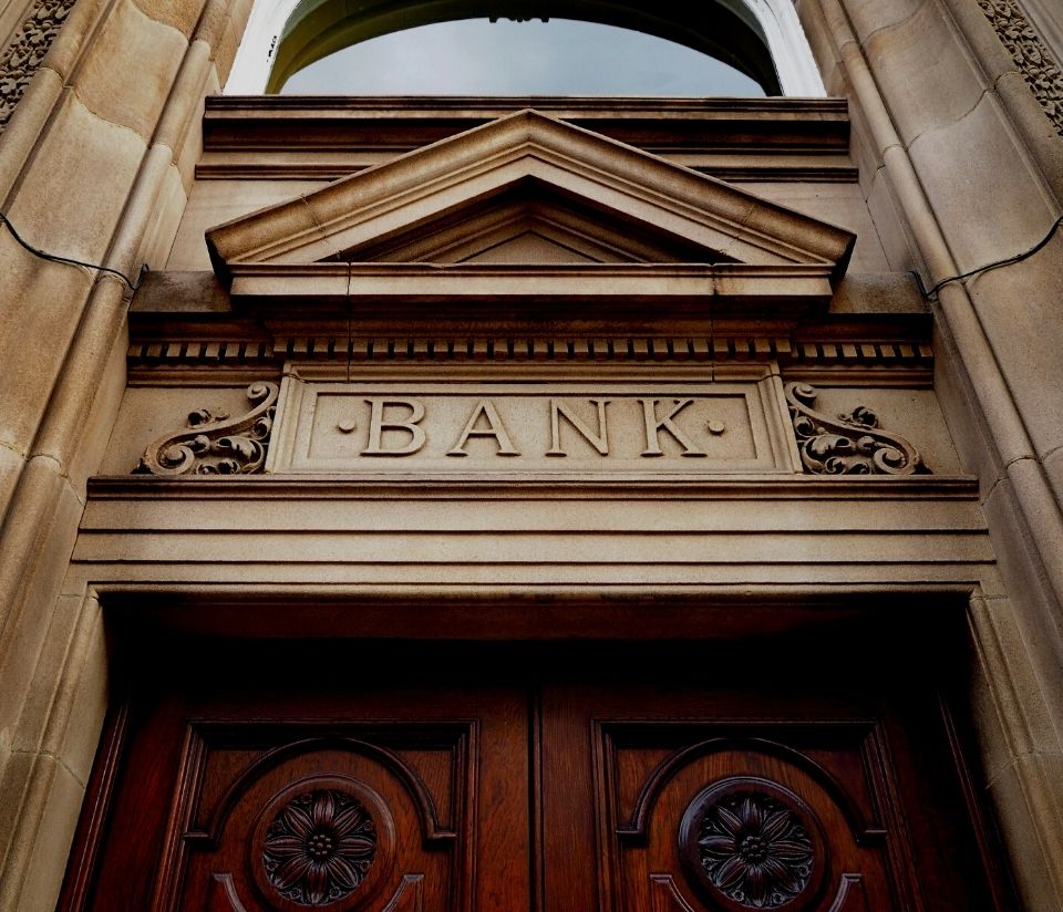 list and names of commercial banks and building societies in uk